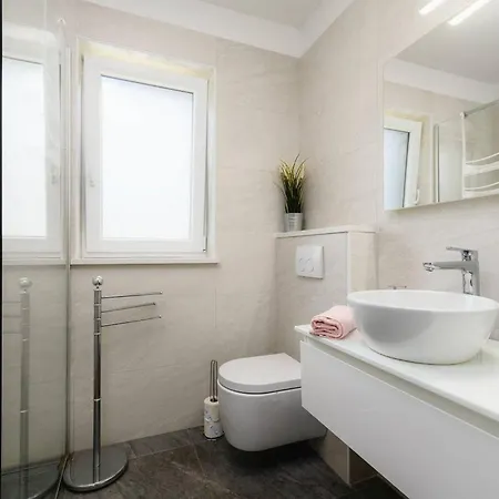 Nela * Labin (Istria)