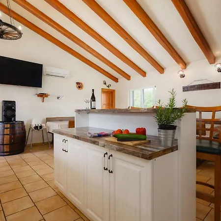 Nela * Labin (Istria)