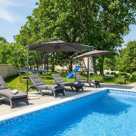 Nela * Labin (Istria)